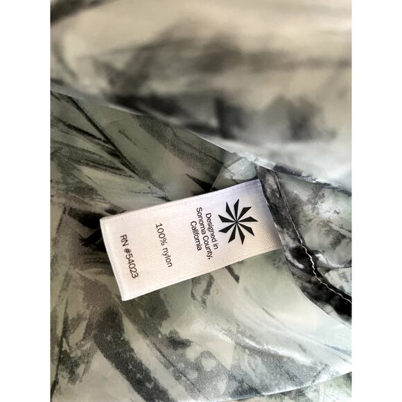 Athleta XS Gray Marble Hooded Active Vest | Lightweight Zip Sleeveless XS - Picture 8 of 11